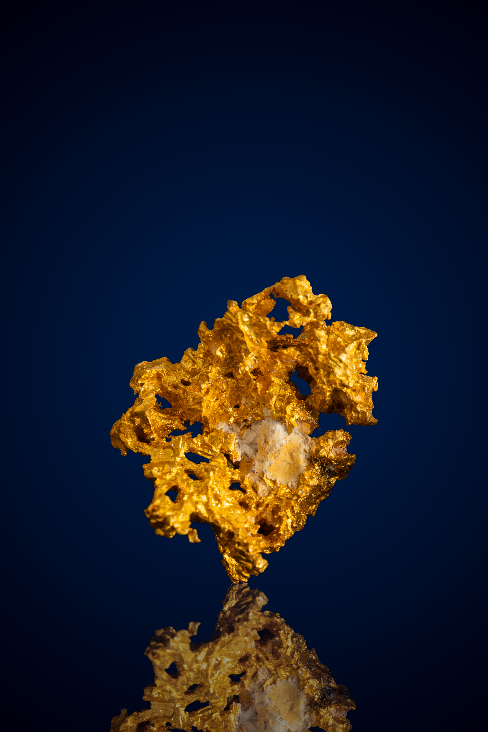 Striking, Intricate Crystalline Gold Nugget with Quartz - Australia - 14.92 grams (image for) Striking, Intricate Crystalline Gold Nugget with Quartz - Australia - 14.92 grams